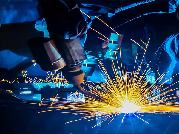 自動焊接機(jī)器人是怎么進(jìn)行定位的？