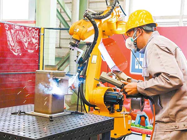 怎樣正確的使用全自動焊接機器人？