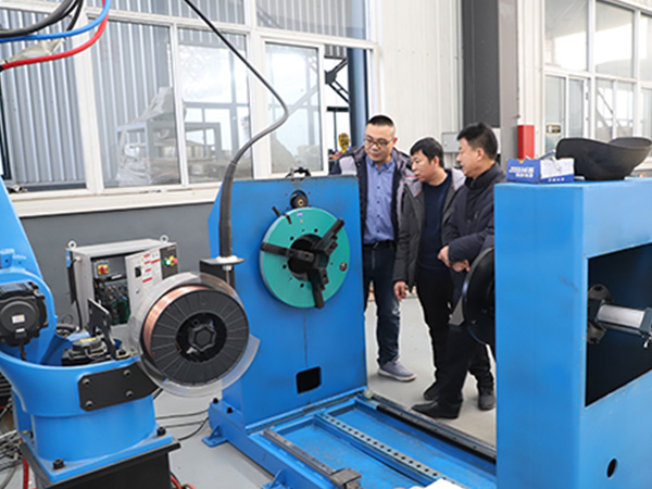 如何正確選用焊接機器人的配件？