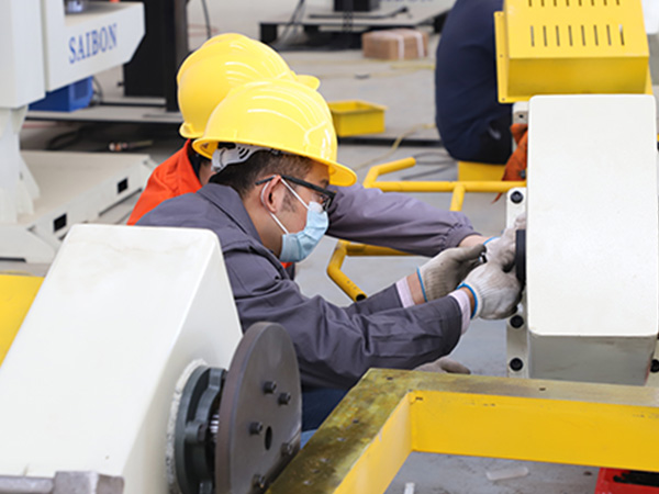 自動焊接機器人維護保養注意這幾點