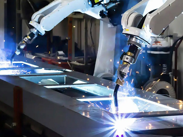 不銹鋼焊接機(jī)器人編程注意事項(xiàng)