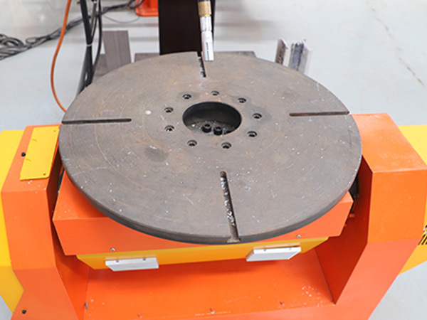 焊接變位機的回轉支承