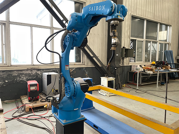 自動焊接機(jī)器人環(huán)境適應(yīng)性