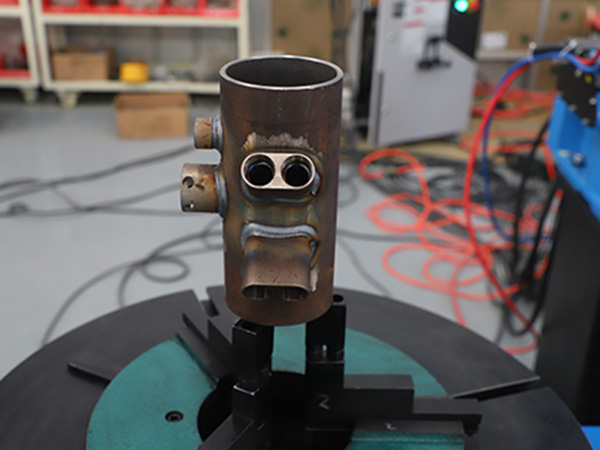 激光焊接機器人和氬弧焊機器人焊接工件的適應性不同